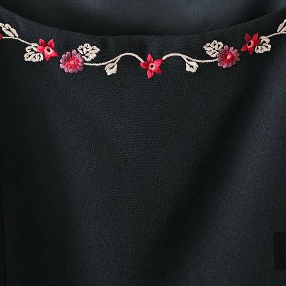 Petite Sophisticate Square-Neck Sleeveless Embroidered Top | NWOT | 4P | Black - Picture 10 of 16